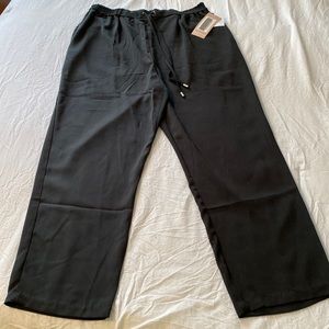 NWT Ladies JustFab pants size XXL